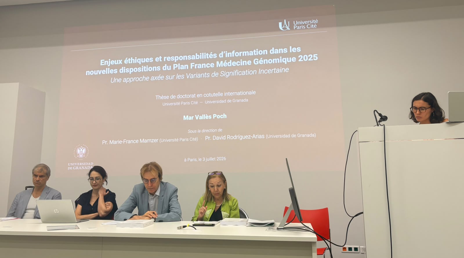 Mar Vallès Poch obtiene el grado de doctora con una tesis sobre los retos éticos de la medicina genómica